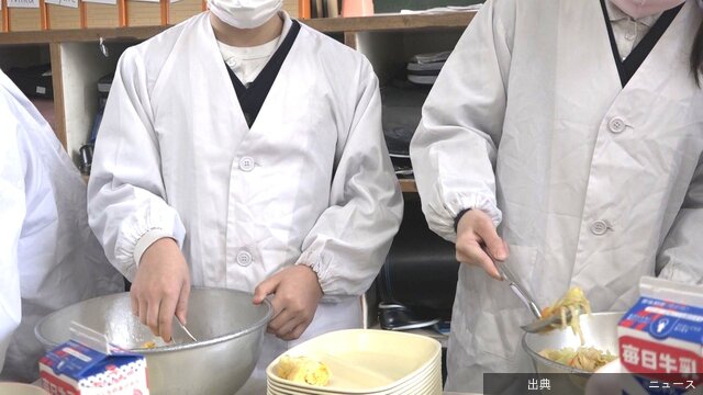 [話題] 学校給食の白衣が廃止され始めた理由