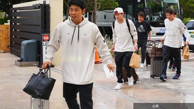 [速報]侍ジャパンが成田空港に帰国 ファンは拍手も井端弘和監督は厳しい表情とのこと