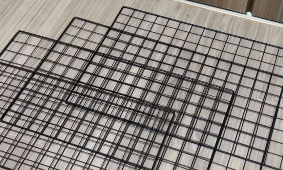 [速報]100均のワイヤーネットで作るラクに移動できる分別ゴミ箱