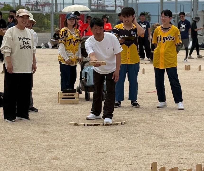【スポーツ】フィンランド発祥「モルック」1450人が大阪・舞洲に集結　第4回ジャパンオープンで「ALLIN WHITE」優勝　国内競技人口362万人に急拡大