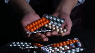【社会】市販薬乱用、高校生70人に1人が経験　若年女性に多く7割超　厚労省「命に関わり危険」と警鐘
