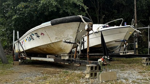 辺野古沖船転覆事故「メディアは沈黙」本当か　文春が国会図書館で1か月分の紙面検証　沖縄2紙と産経新聞で決定的な違い