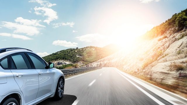 【話題】「ウインカーを出さない運転手」の言い分に「公道に出て来るな」の声が殺到　「今すぐ免許を返納して」