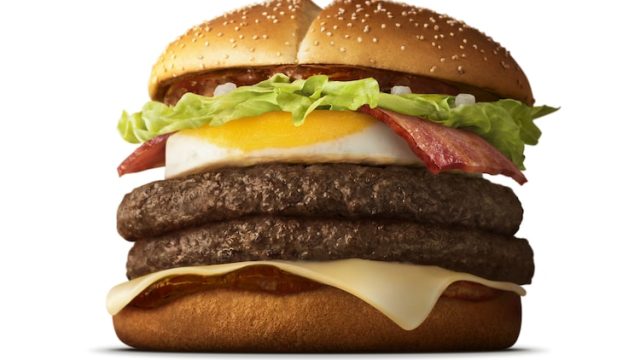 【話題】5月6日放送開始　マクドナルド新CMにサムライマックアンバサダー堺雅人と＝LOVE佐々木舞香出演　夜マック限定「炙り醤油風 たまごベーコンダブル肉厚ビーフ」も登場