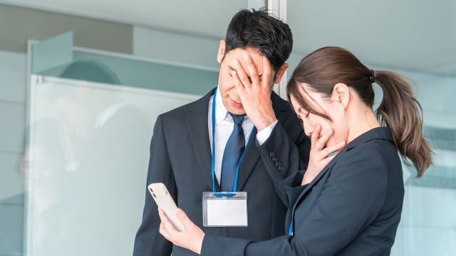 【弁護士解説】「この会社の社長はパワハラで強欲、残業代も払わないブラック企業だ」　YouTubeで誹謗中傷動画を公開されたら？　削除申請の手順と損害賠償のメリット