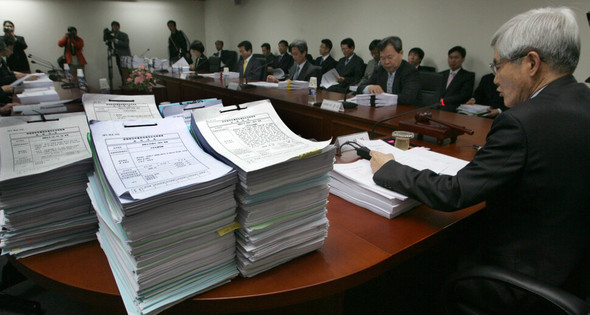 【韓国】「親日反民族行為者財産還収法」改正案が法司委小委を通過　2010年解散の調査委を再開へ　任期3年＋2年延長可で与野党合意